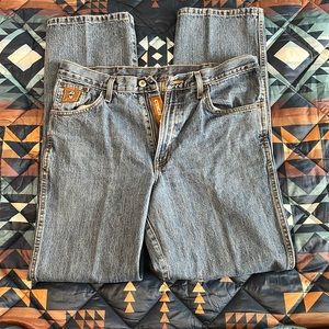 Cinch bronze label 35x34